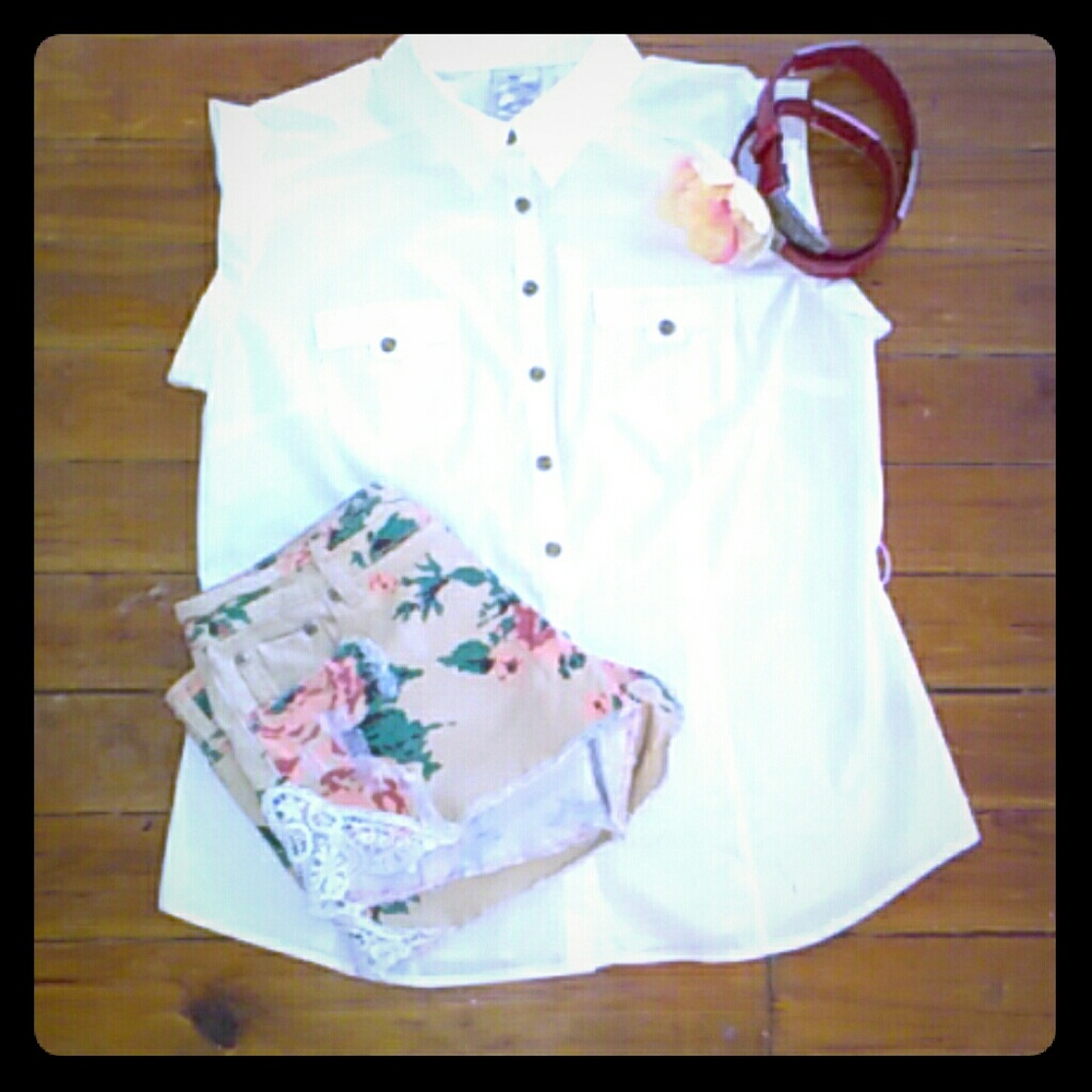 Sleeveless Shirt