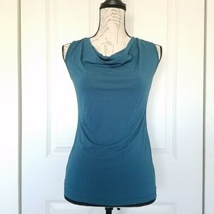 Banana Republic Sleevelesz Cowl Neck Blouse