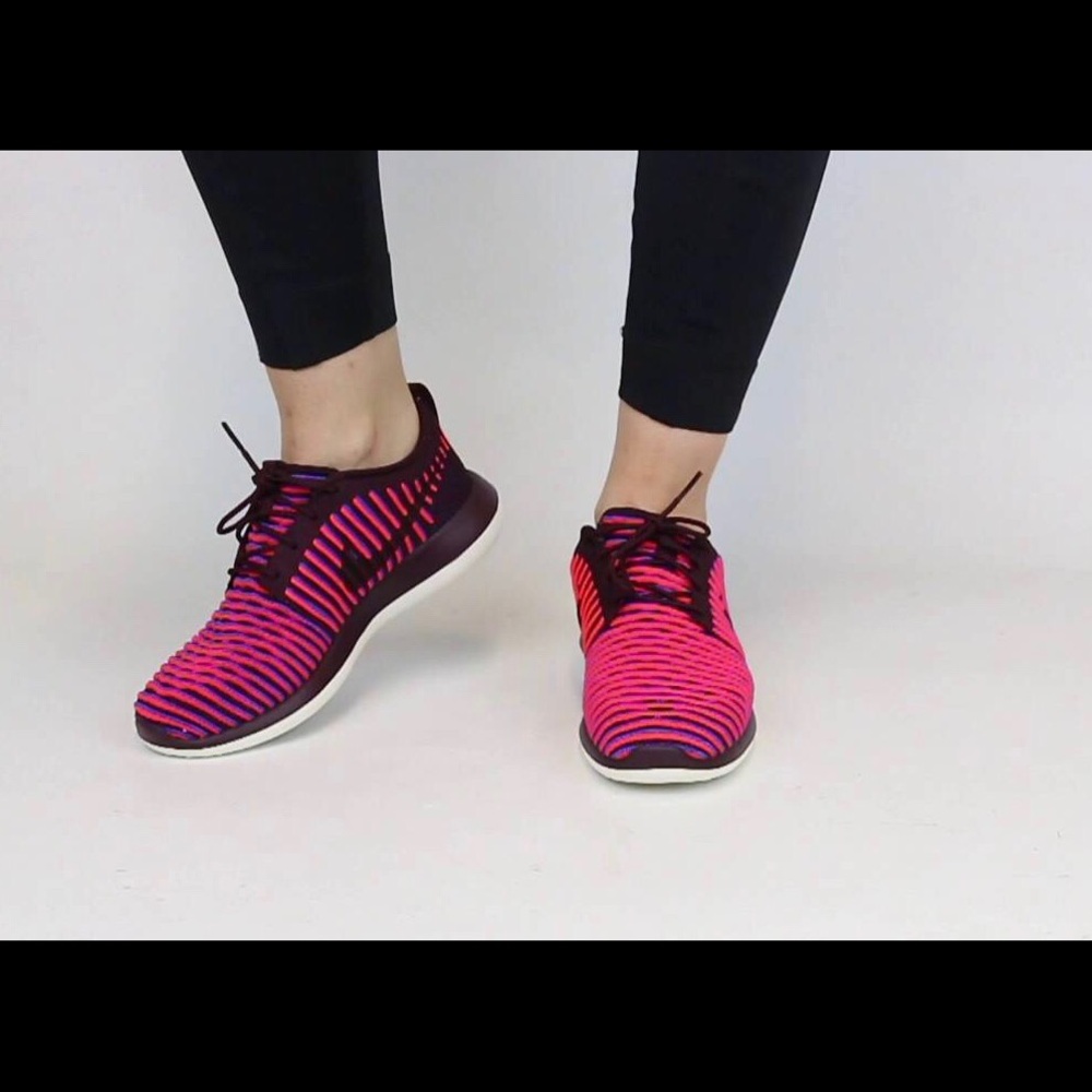 Brand NEW Nike Roshe Two Flyknit Sneakers  SALE