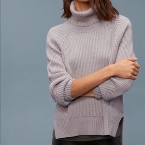 Aritzia Lin sweater nwot (xs)