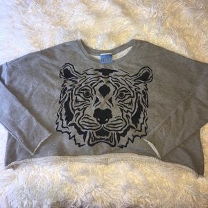 Embroidered tiger grey crew neck sweater