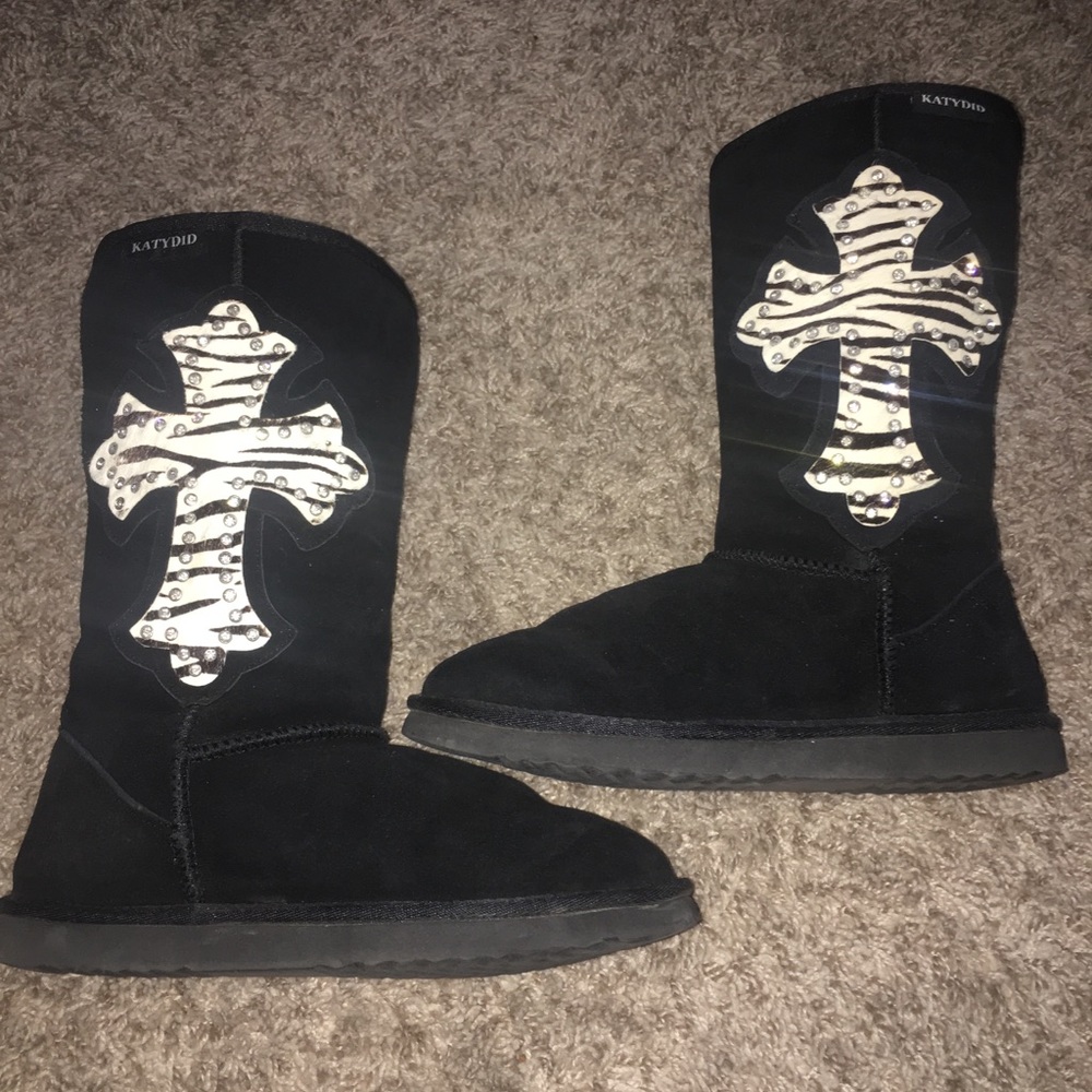 Katydid Zebra furr boots