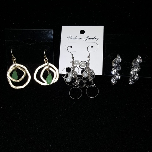 3 earring bundle - Picture 1 of 1