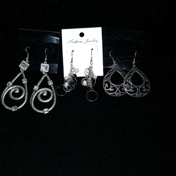 3 earring bundle - Picture 1 of 1