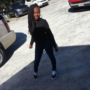 Meet your Posher, Shakira