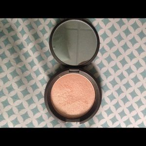 Becca champagne pop