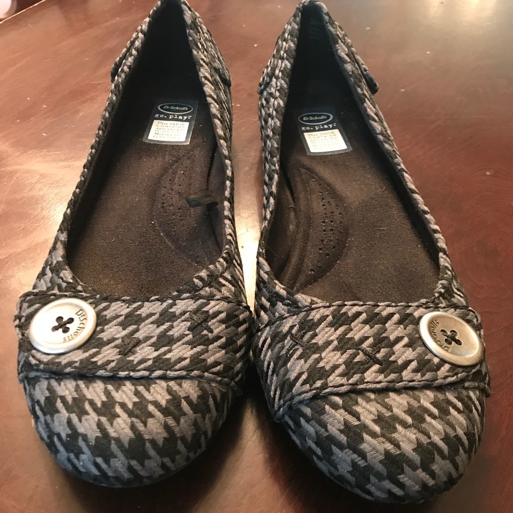 Size 8 Grey and Black Houndstooth Flats