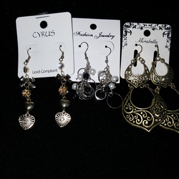 3 earring bundle - Picture 1 of 1