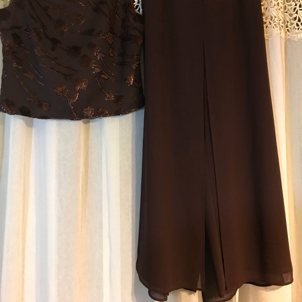 Real Comfort Two pc set Brown Pants/Top Size 10