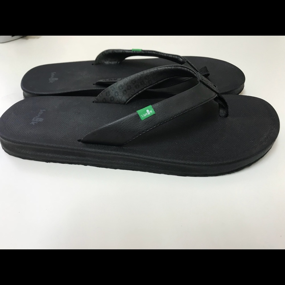 Sanuk flip flops
