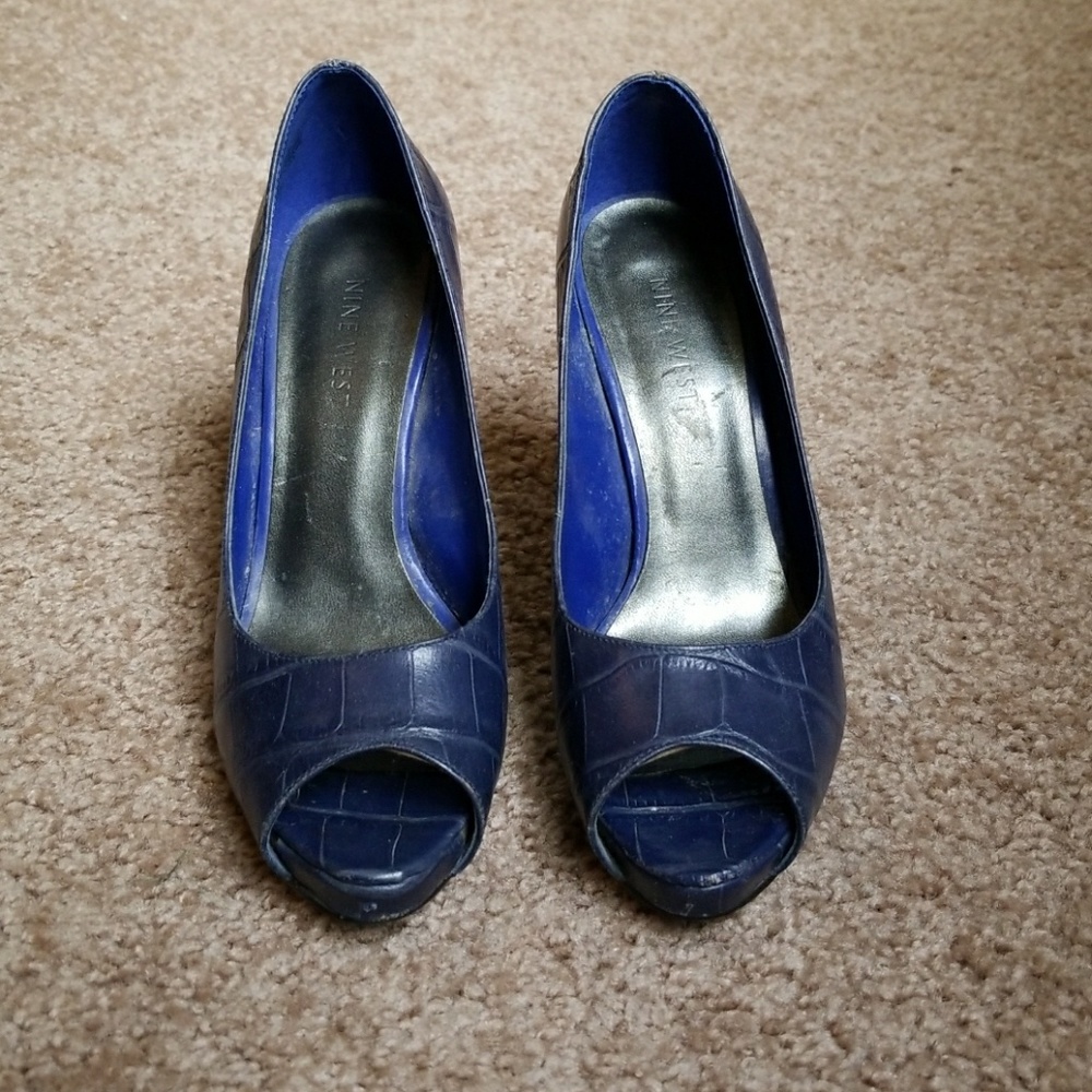 Nine West Liatris Blue Croc Embossed Peeptoes 5.5