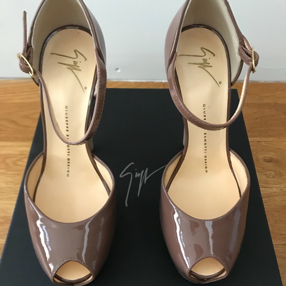 Giuseppe Zanotti Monro 105 PL Sand Vernipuff