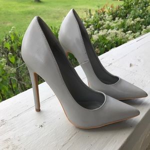Grey Pumps