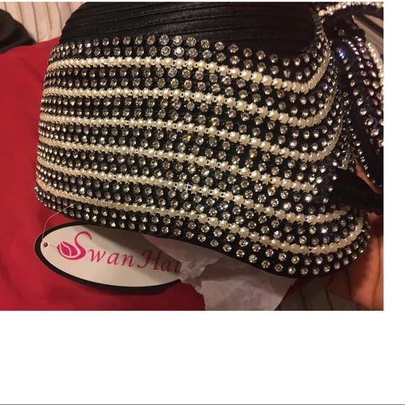 Beautiful beads and rhinestone flapper style hat. main image 6