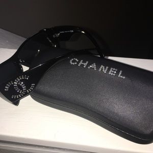 Authentic Chanel Sunglasses 6021-B Black baguettes