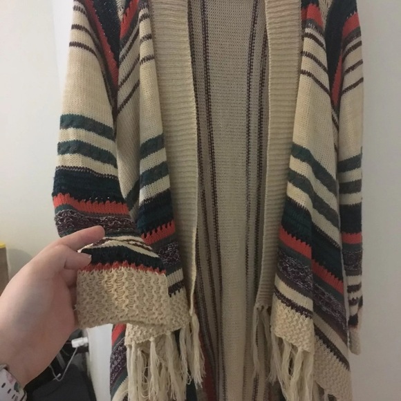 🌟SOLD🌟Long knitted boutique cardigan/sweater - Picture 2 of 4