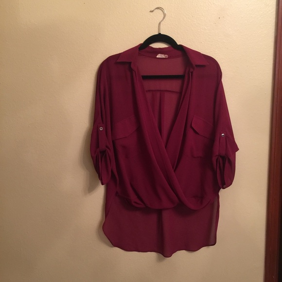 ✨Tobi sheer maroon front cross top with pockets S - Picture 4 of 4
