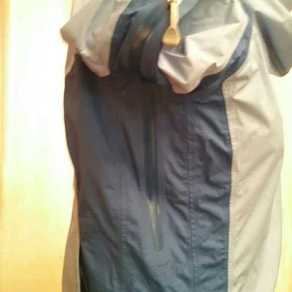 Mountain Hard Wear Versteeg Jacket - Picture 4 of 7