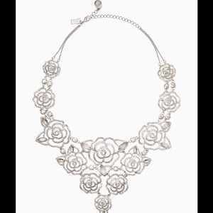 💎🎁KATE SPADE Crystal rose statement necklace🎉🎈 💎🎁KATE SPADE Crystal rose statement necklace🎉🎈