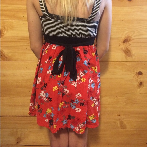 cute easter/summer dress - Picture 2 of 2