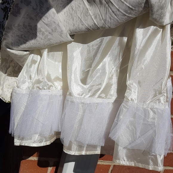 Cute Party Dress NWOT! - Picture 5 of 6