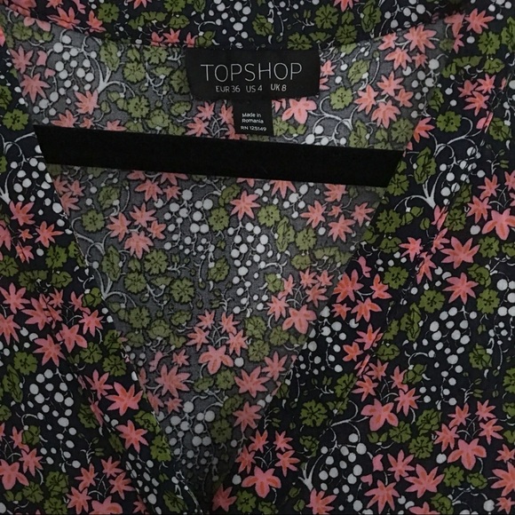 Topshop floral button up - Picture 2 of 2