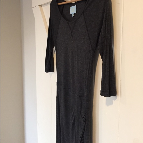 CeCe by Cynthia Steffe Grey Fitted Jersey Dress - Picture 4 of 5