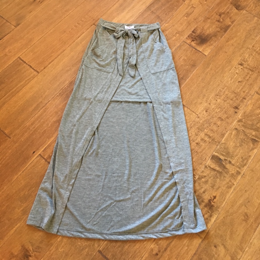 Hi-low grey skirt