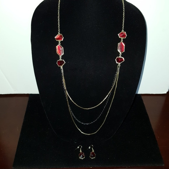 Long gold tone and red stone necklace and earring - Picture 1 of 1
