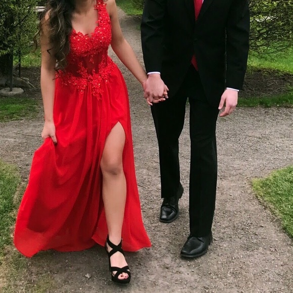 Formal Dress - Picture 1 of 4