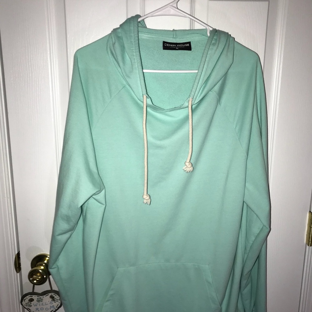 sweatshirt