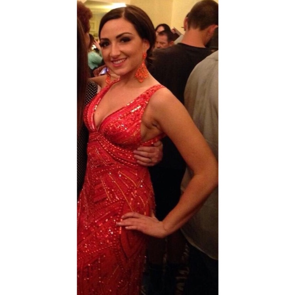 Gorgeous hand beaded Scala gown! - Picture 3 of 3