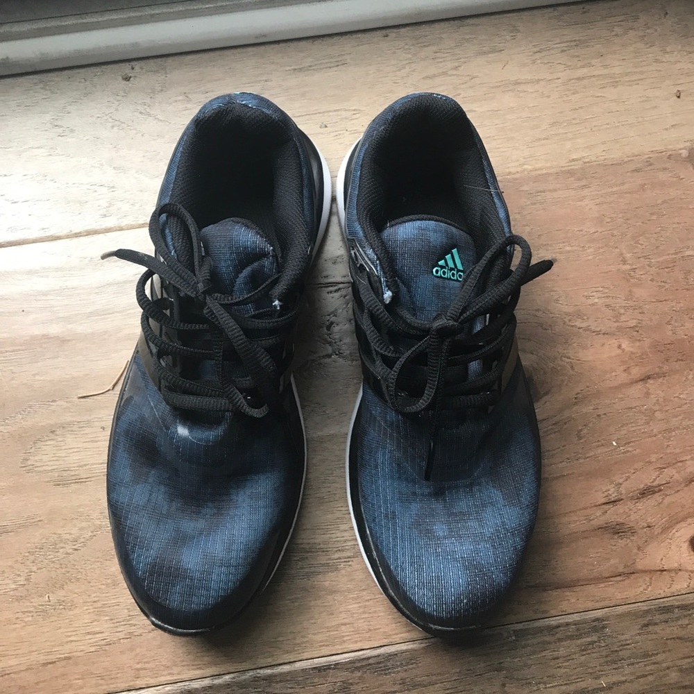 Adidas Tennis Shoe