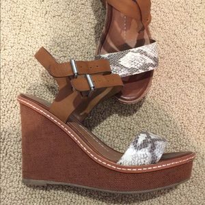 Dolce Vita wedges