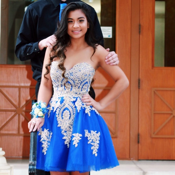 Formal Dress (homecoming or prom) - Picture 1 of 3