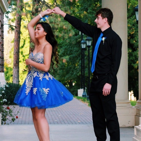 Formal Dress (homecoming or prom) - Picture 2 of 3