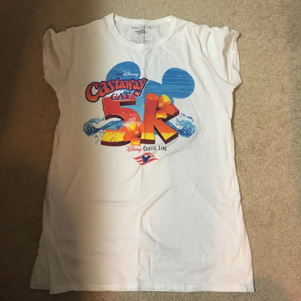Fitted tee