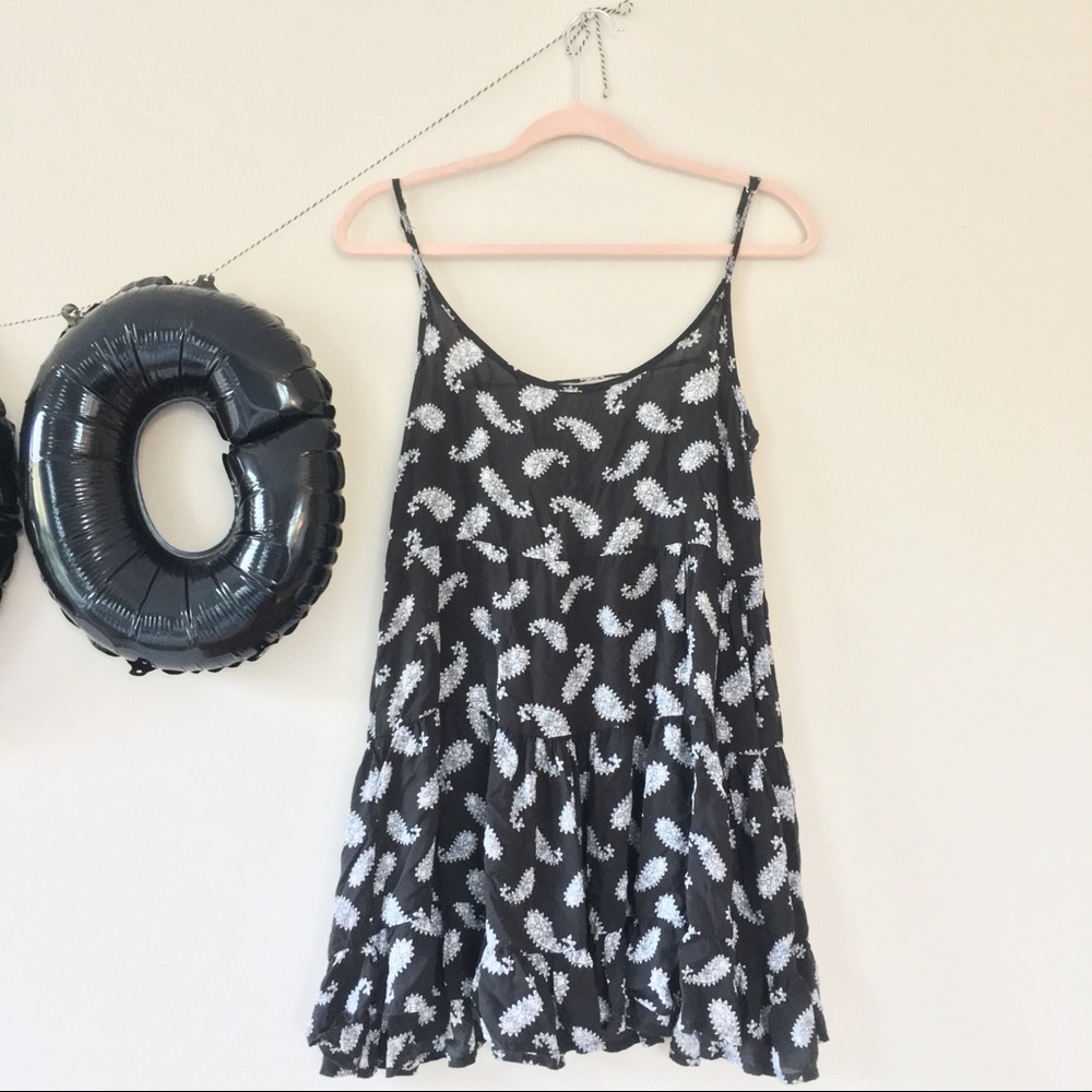 TAKING OFFERS Brandy Melville Paisley Jada dress