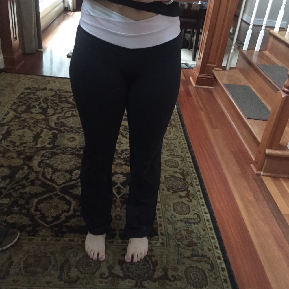 Lulu yoga pants