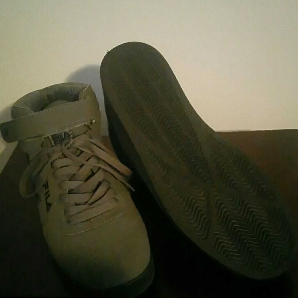 Shoes - Picture 2 of 2