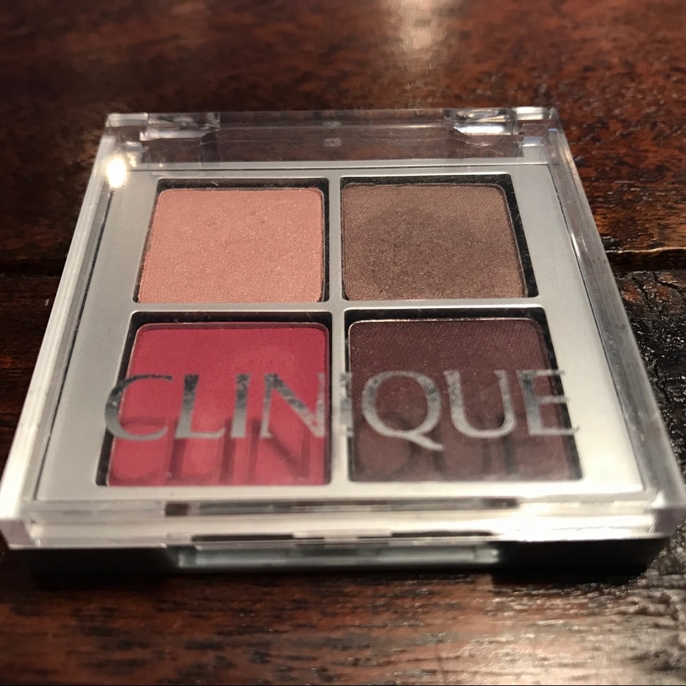 Clinique eye shadow - gently used