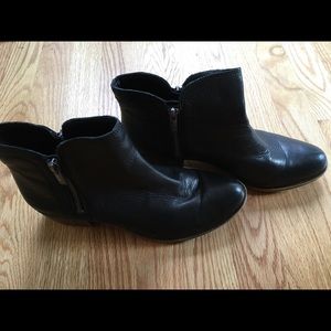 Luck Leather Ankle Booties Size 8.5