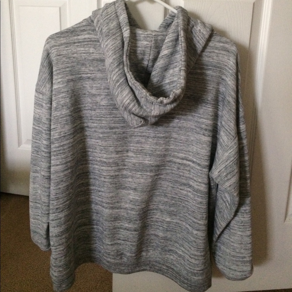 Worn Once! Gap Hooded Sweatshirt Size XS - Picture 2 of 4