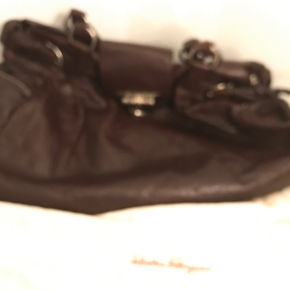 Authentic Yes. Brown - Picture 1 of 8