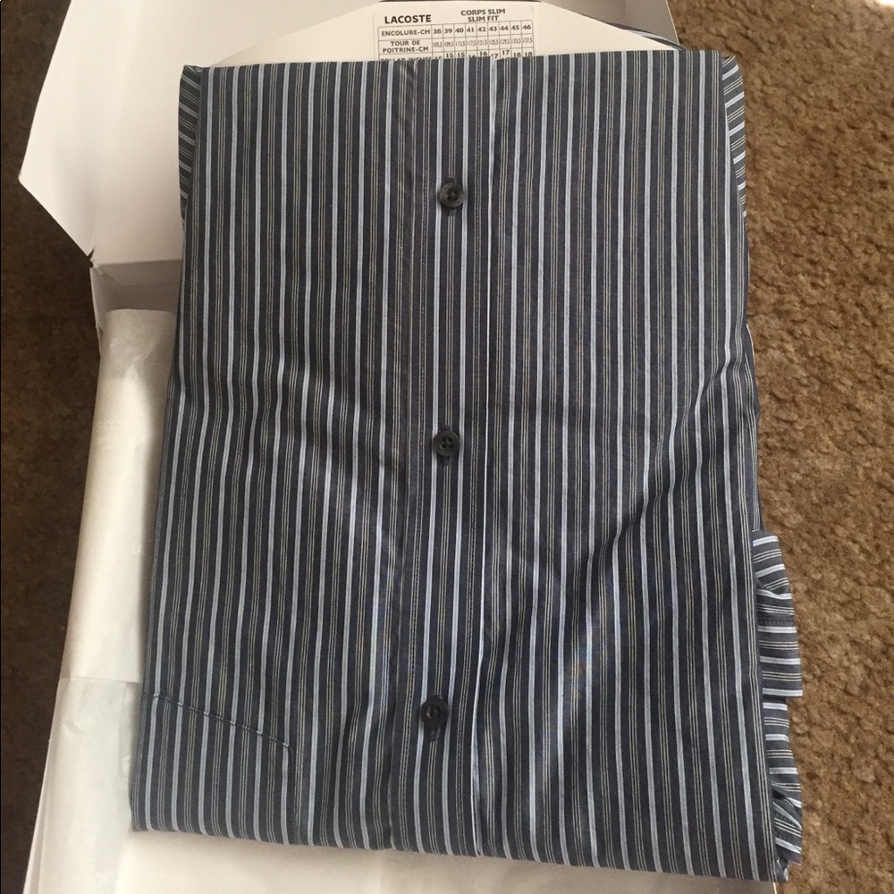 Lacoste Size: Small - Picture 2 of 4