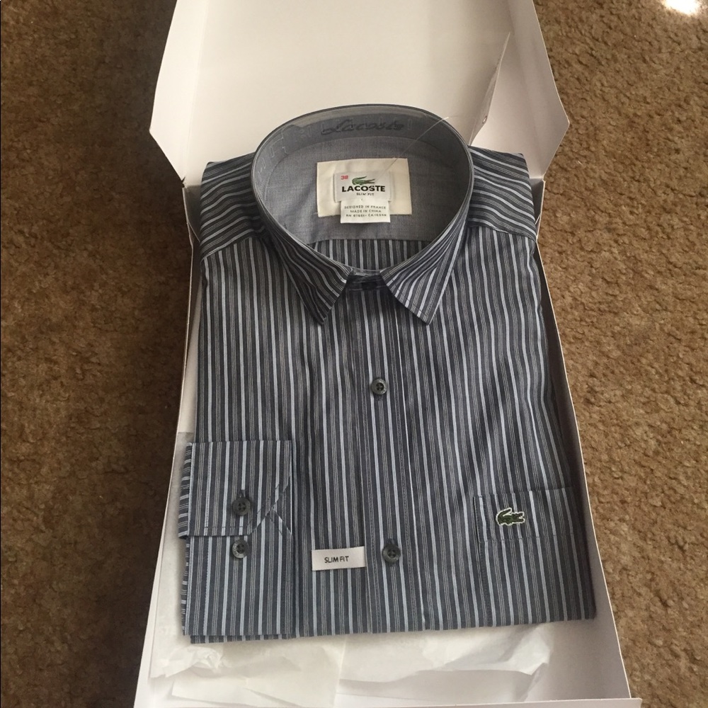 Lacoste Size: Small - Picture 4 of 4