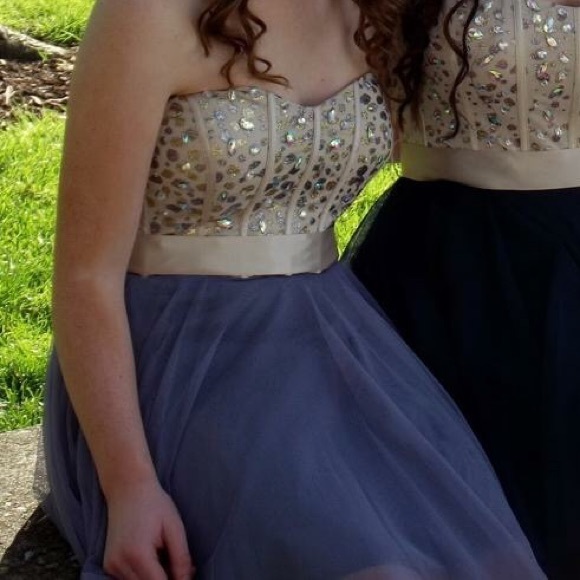 Dress - Picture 3 of 3