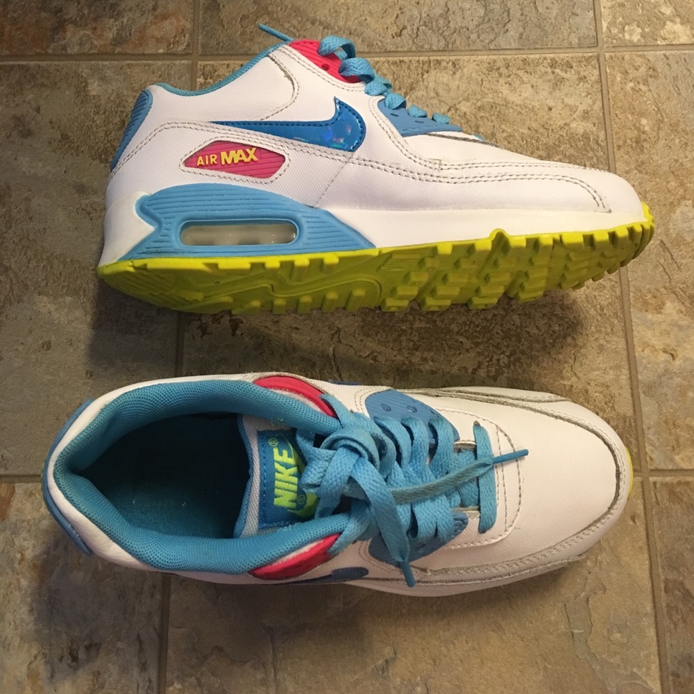 White & Blue Nike Air Max 90 size 5Y preowned