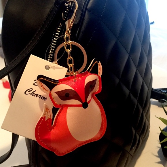 NWTs Foxy Fox Key Fog/Chain - Picture 4 of 6