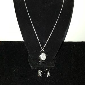Silver necklace and earring set